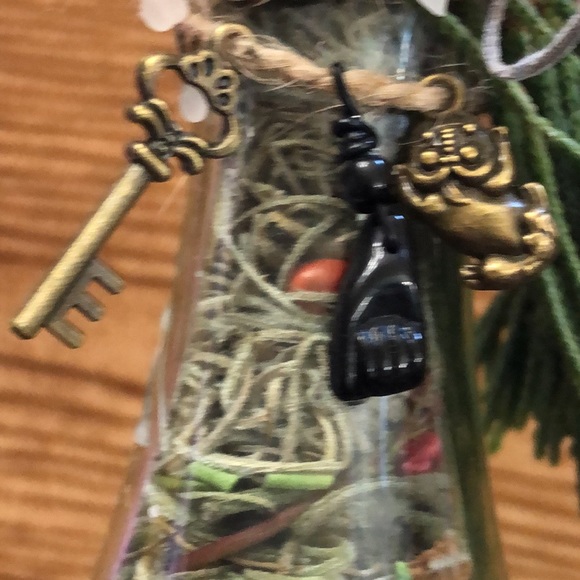 New Year Abundance| Prosperity & Protection Bottle spell - Picture 5 of 9